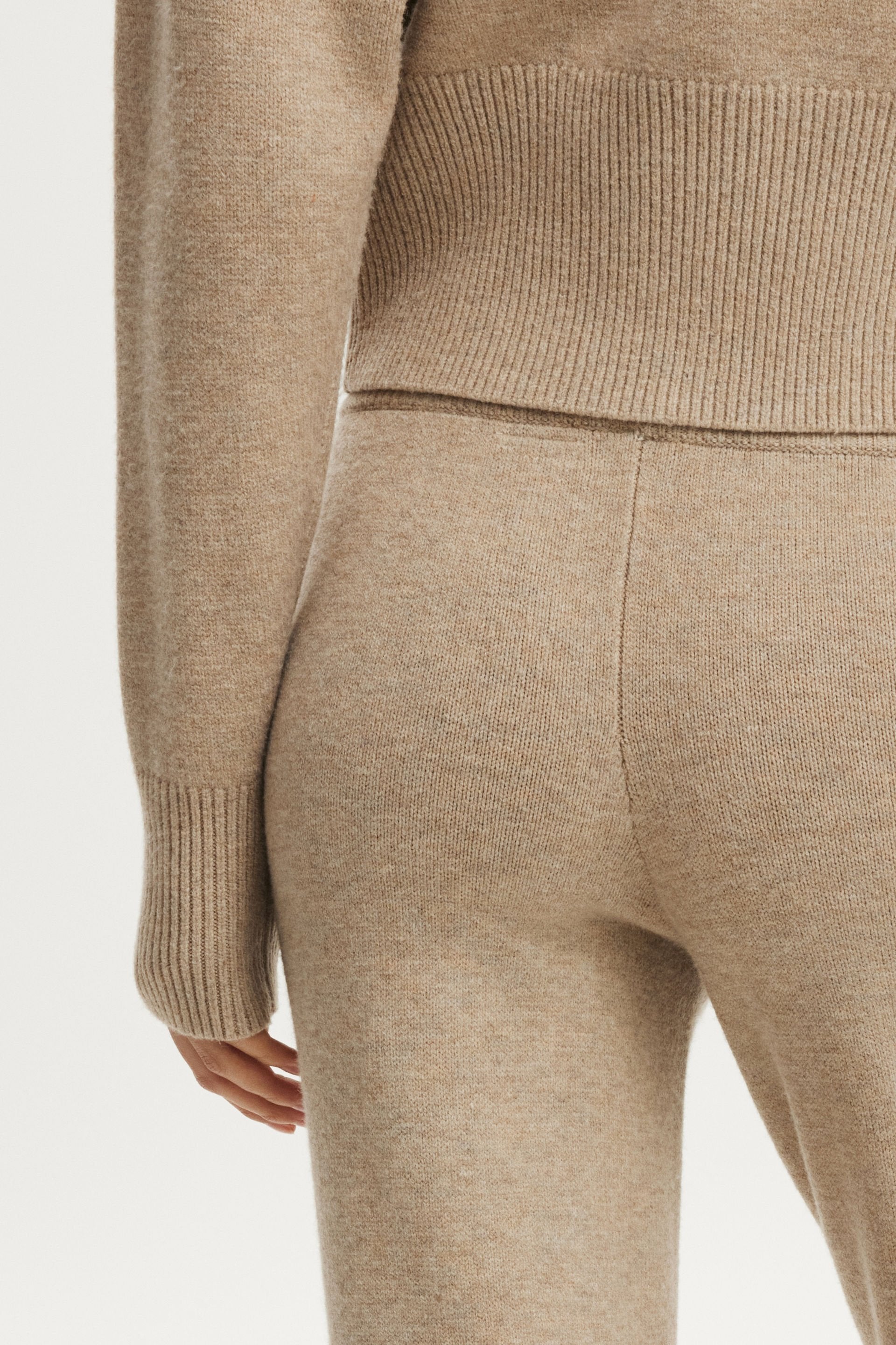 Vara Knit Set